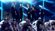 TT au Royal Variety Performance at Londres 09-12-2010 - Page 2 0ed7cb111762375