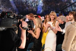 Taylor Swift テイラー・スウィフト