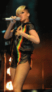 8f4de281788300.gif